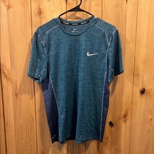 Nike Running Men's Blue/Green Athletic Shirt - Men’s Medium